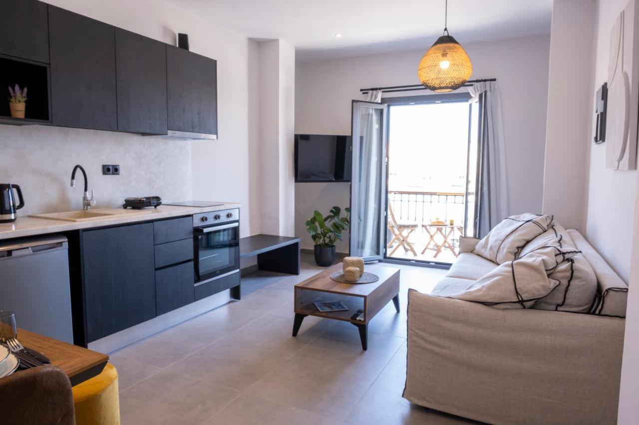 Venus Luxury Apartment Ermoupoli Exterior photo