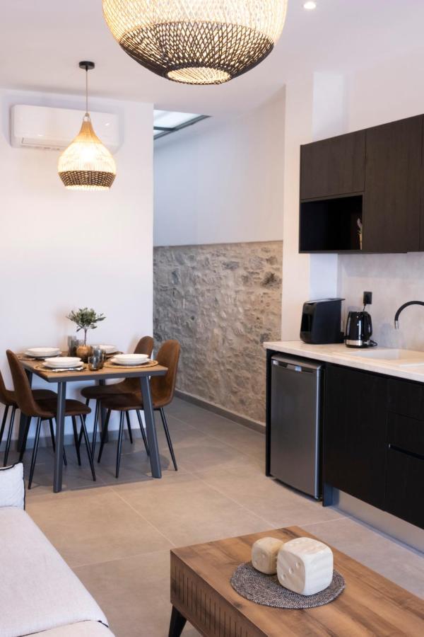 Venus Luxury Apartment Ermoupoli Exterior photo