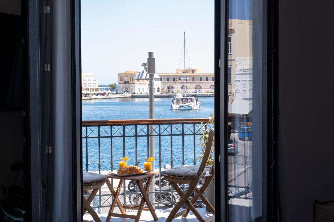 Venus Luxury Apartment Ermoupoli Exterior photo